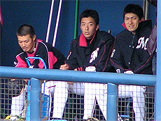 （左から）三島、相原、田中良平